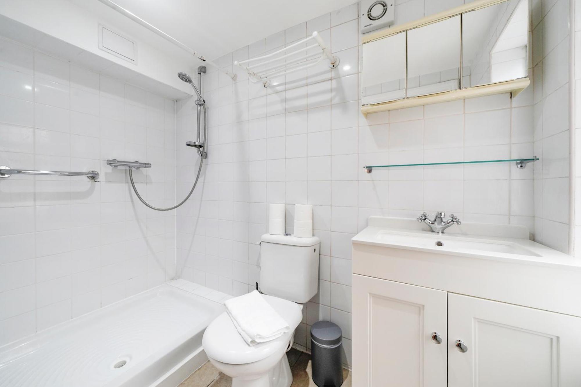 The Earl's Court Wonder - Adorable 1bdr Flat With Terrace *